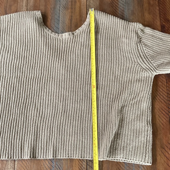 Women’s Amuse Society Sweater V Neck Large - Picture 5 of 5